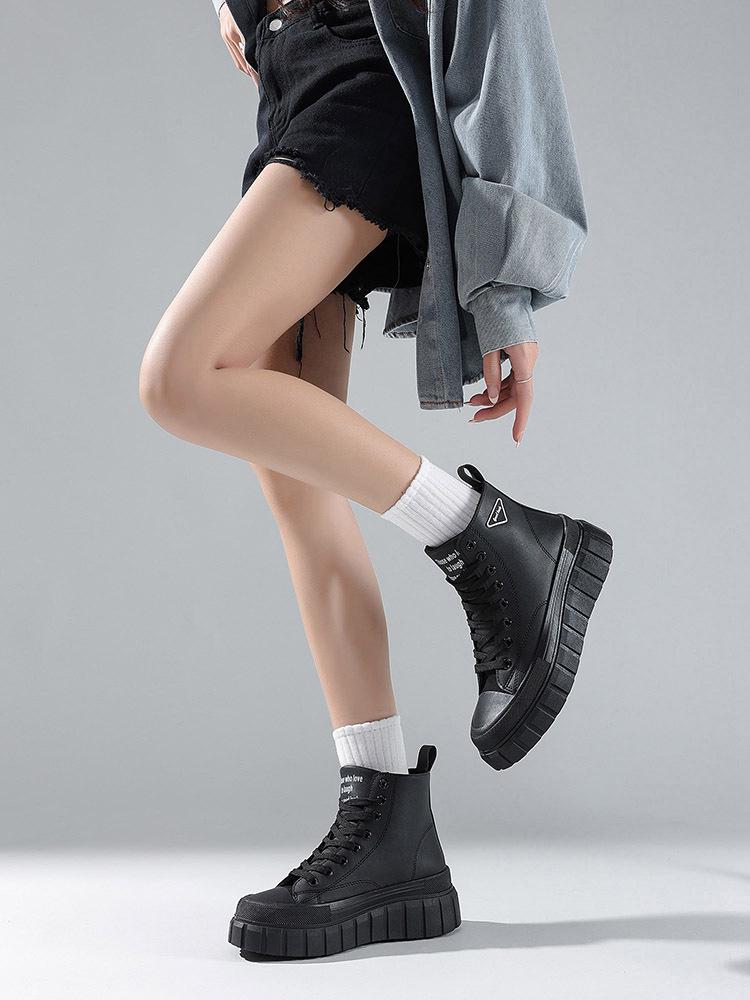 2024 Stylish Black Platform Women's Short Boots – Enhanced Height, Casual and Sporty Fit