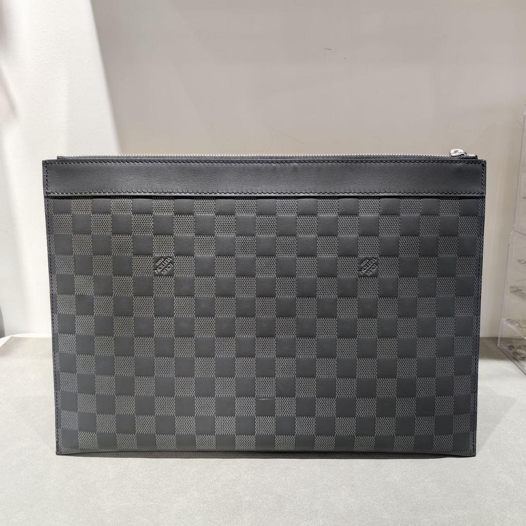 [Pre-Owned] Classic Solid Color Design Leather Handbag Clutch Large Size - Excellent #PWY1LA