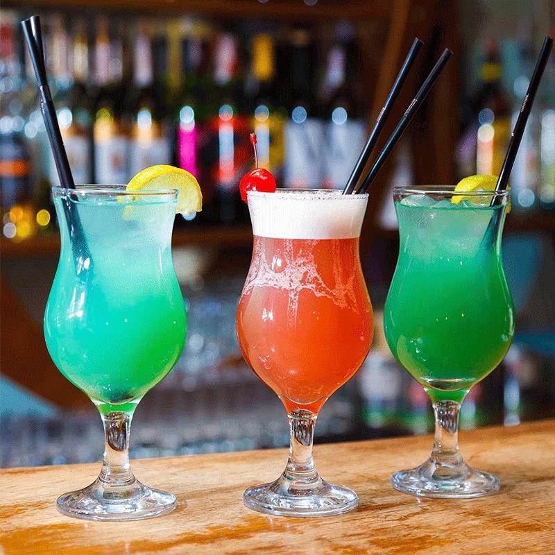 100 шт. черные пластиковые гибкие соломинки, подходящие для коктейльных вечеров, праздничных напитков на открытом воздухе и товаров для вечеринок