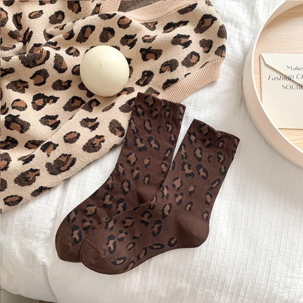 1pair Sweat Absorbing Mid Tube Socks Polyester-cotton Ankle Socks Leopard Print Socks Casual Wear