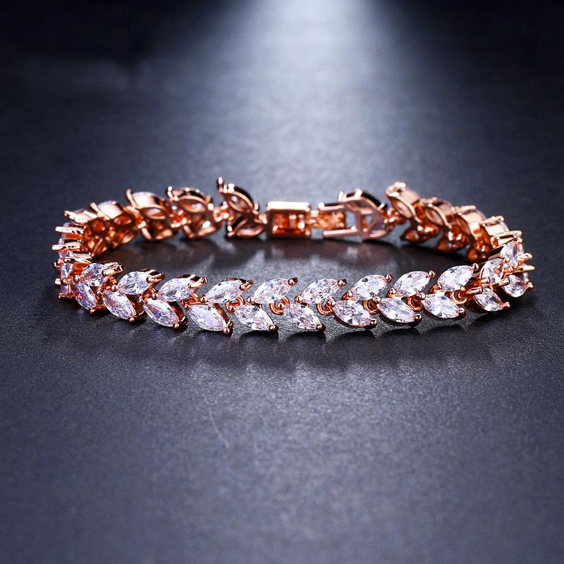 Korean Fashion Zircon Leaf Bracelet - Elegant Street Style for Women