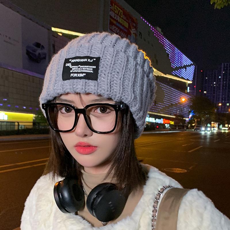 Женские шапки и кепки Осень-зима Большая вязаная шерстяная шапка-повязка Повседневная универсальная холодная теплая защита ушей Сложенная кепка
