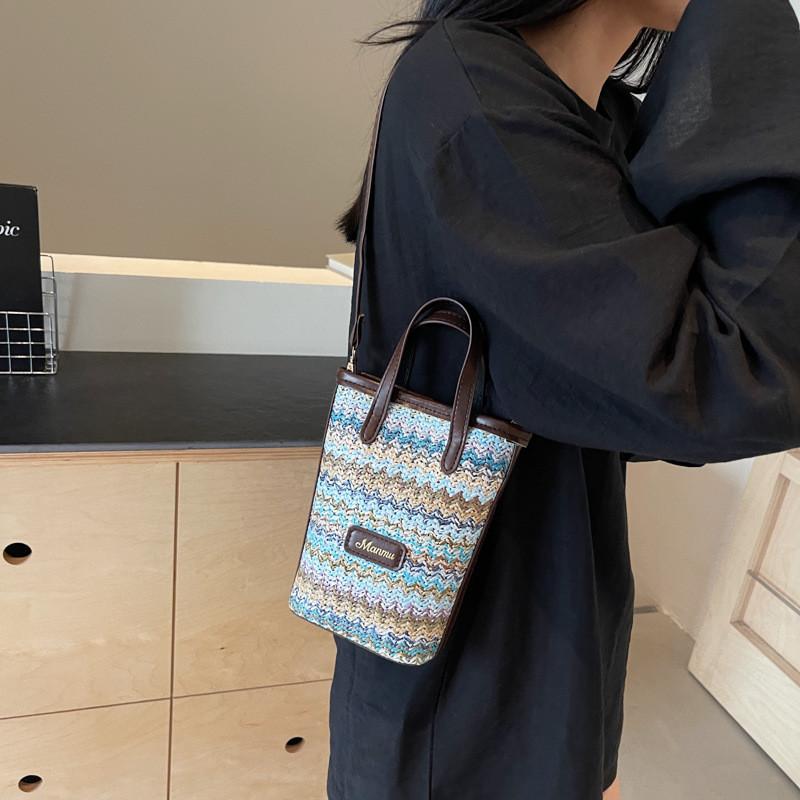 Trendy Street Style Womens Handbag 2024 Summer Chic Crossbody Bag With Magnetic Closure