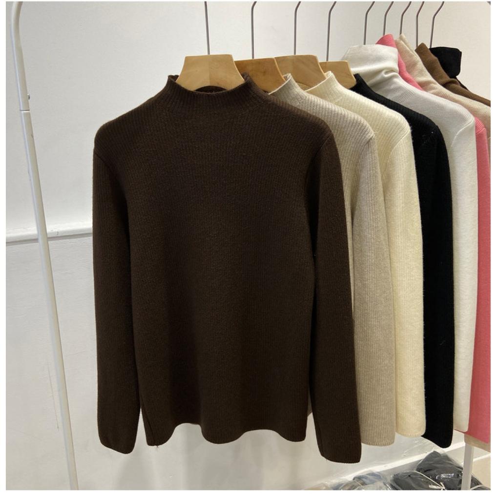 Half High Collar and Thick Velvet Winter Base Sweater for Women, Soft and Stylish, with Warm and Integrated Velvet Sweater Inside
