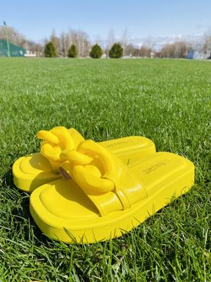 Шлепанцы с цепью Prima d'Arte B03 36 Желтые