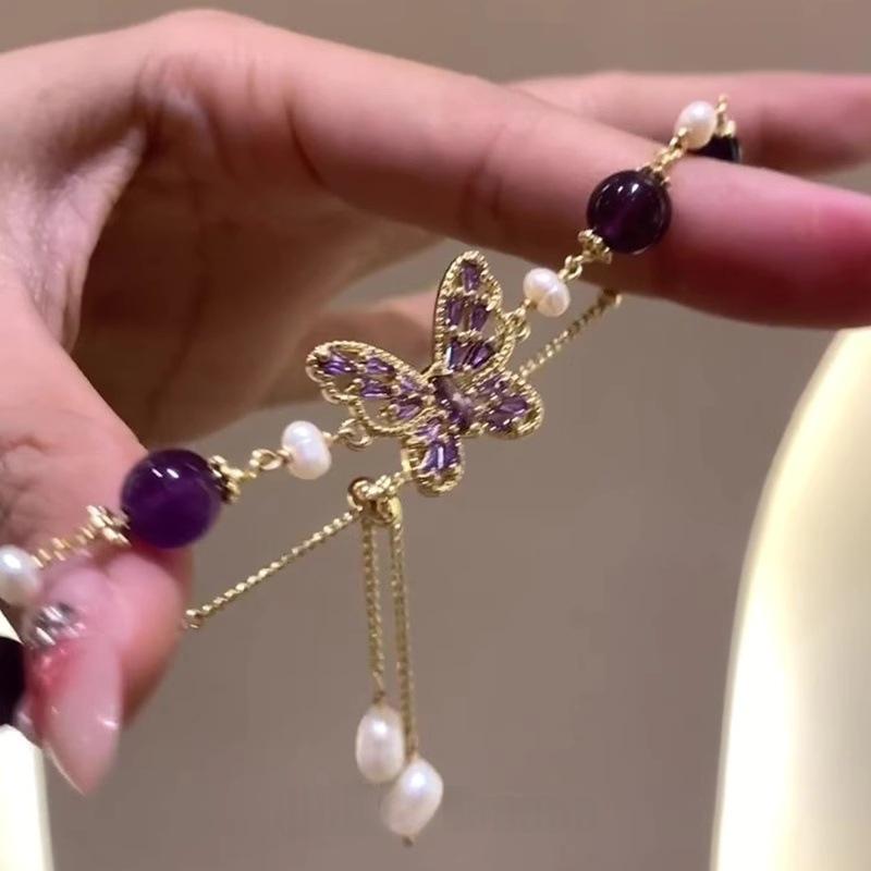 Модный браслет для женщин