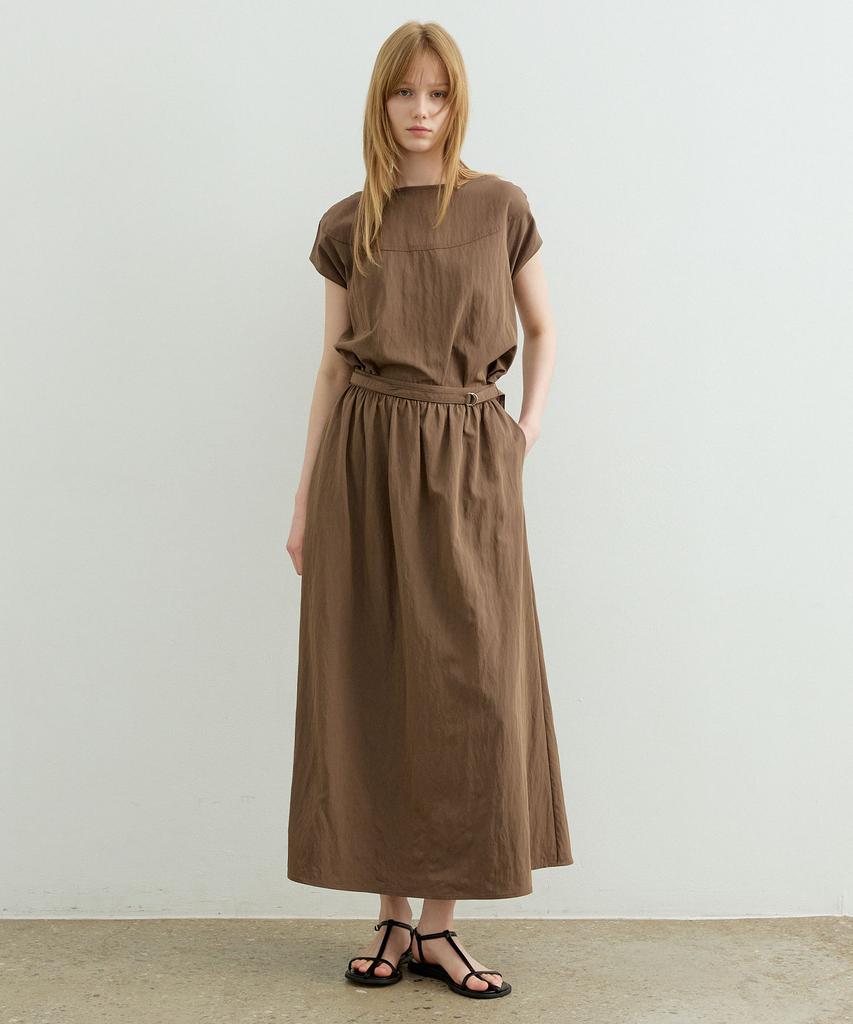Artid Boat Neck Belted Long Dress_Brown