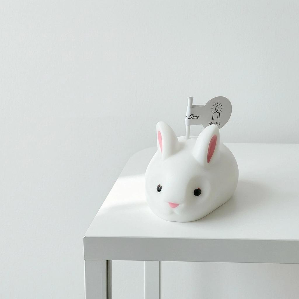 Cute Rabbit-Shaped Scented Candle: A Soothing Home Decor Piece