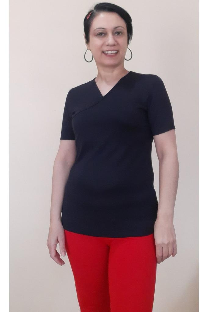 Женская стильная футболка большого размера, черная двубортная футболка из вискозы из чесаного хлопка с вырезом спереди