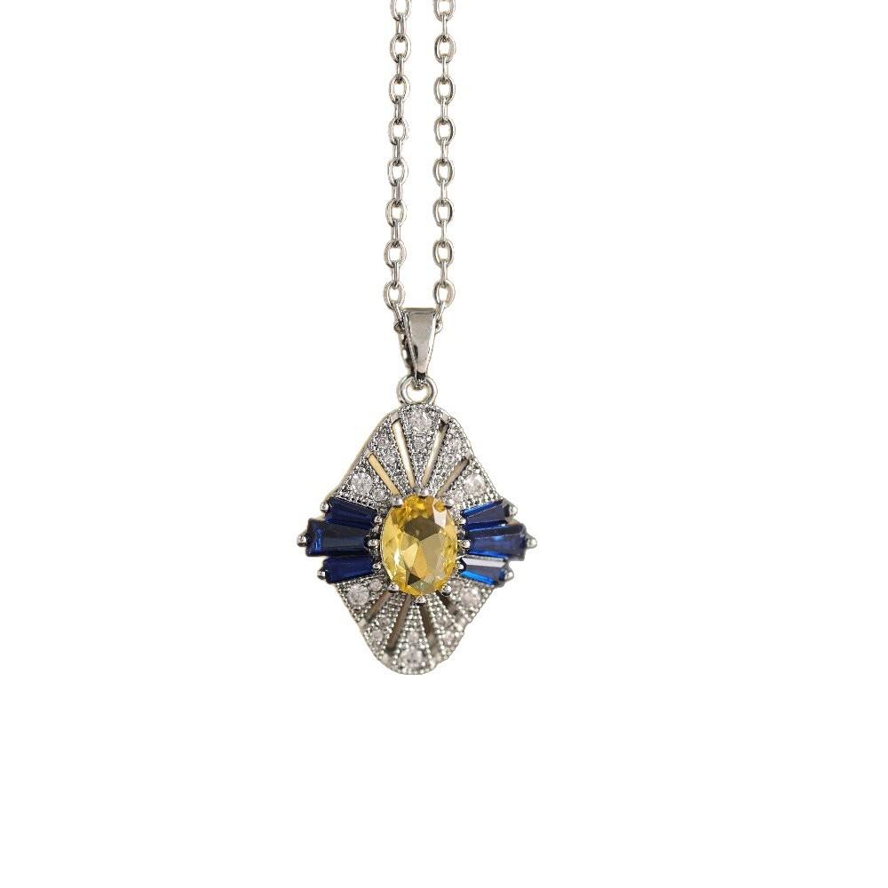 Luxury Blue Sapphire Choker Necklace with Rhinestones Vintage Court Style Pendant Elegant Jewelry for Women