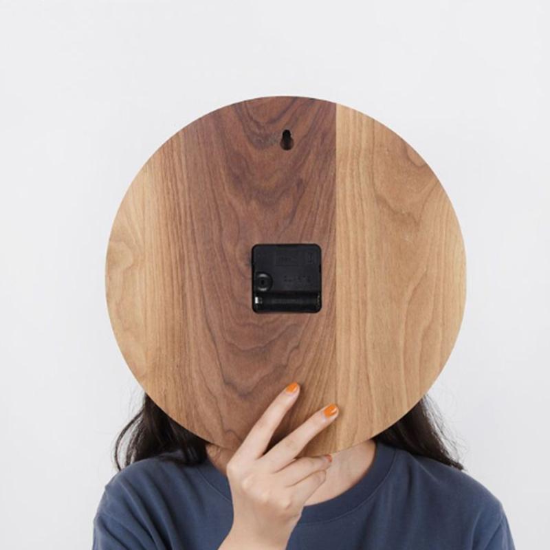 Solid Wood Wall Clocks Elegant Creative Silent Aesthetic Clock Circular Unique Ornaments for Home Interior Decoration House Accessories Interior Home