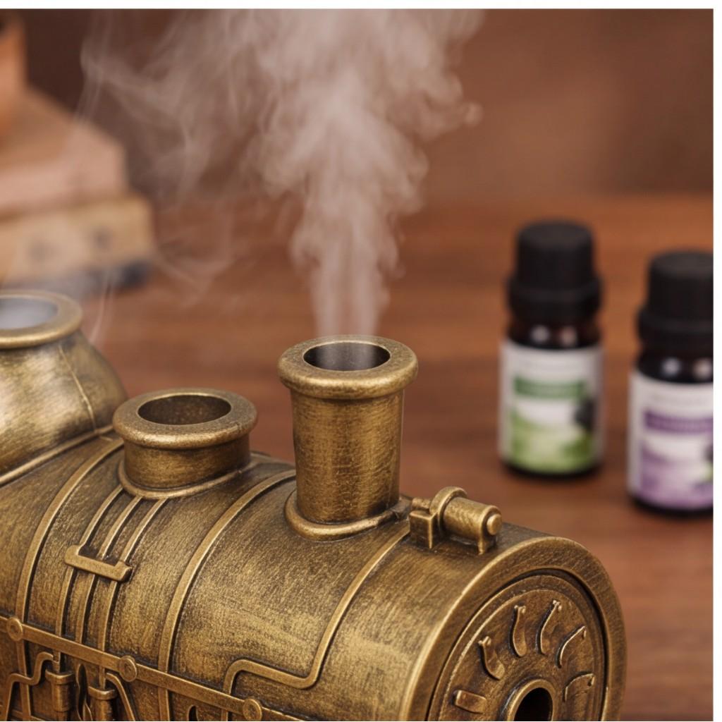 Vintage Locomotive Train Aromatherapy Diffuser Mini Humidifier with Vintage Home Decor for Desk Bedroom Office Use