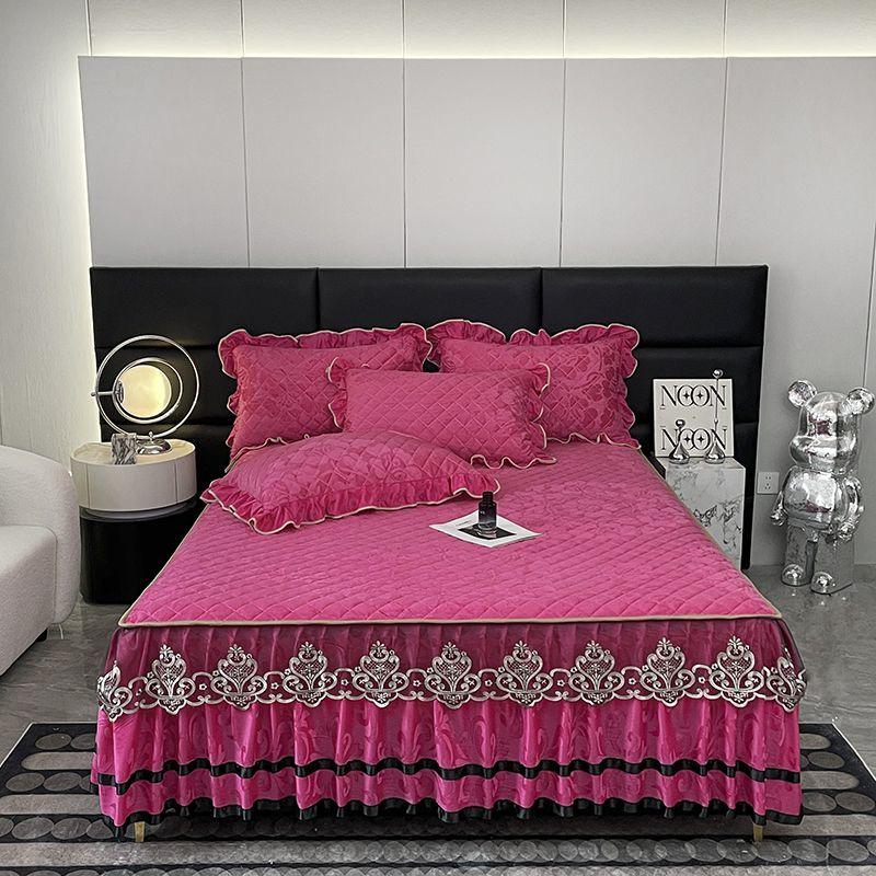 Кружевной стеганый комплект из трех предметов: юбка для кровати из хрустального бархата для тепла осенью и зимой, коралловое покрывало, утолщенное флисовое покрывало, защитный чехол, постельное белье
