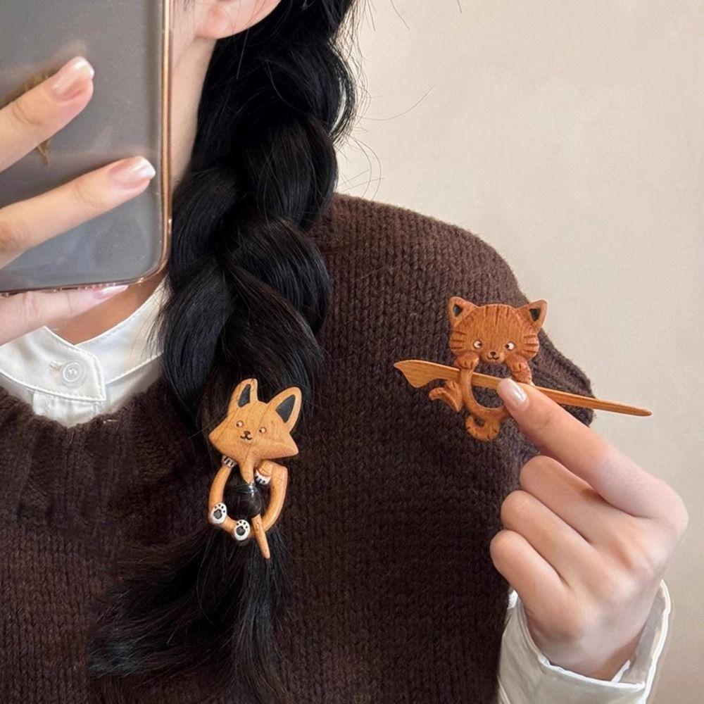 Cute Animal Sweater Pin Kangaroo Kitty Scarf Buckle Fashion Wooden Brooch Girl