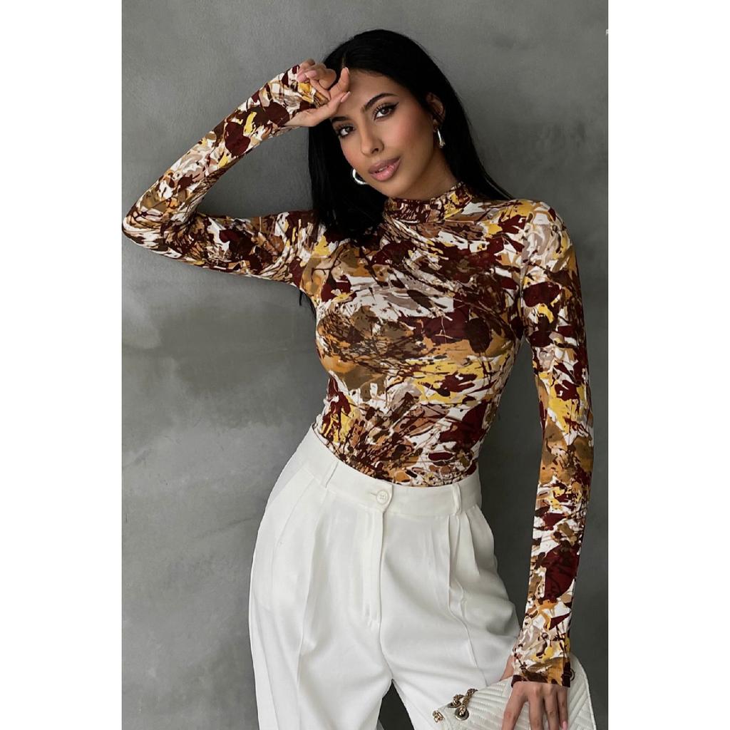 Женское черное боди с деталями на пальцах