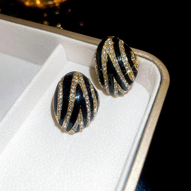 Геометрические серьги-пусеты из серебряной иглы и черного кристалла, нишевые универсальные серьги, темпераментные, легкая роскошь, премиальные серьги