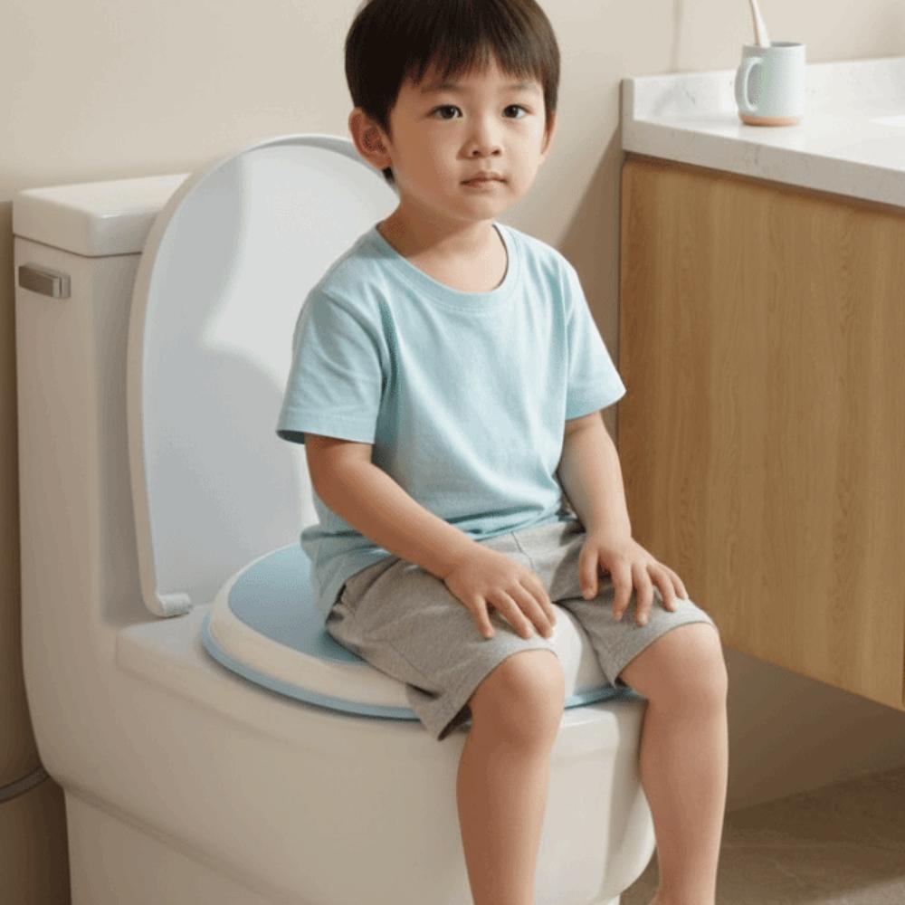 Splash-Proof Portable Toilet Seat Anti-Slip Kids Toilet Seat Hygienic Travel Potty Seat Home Use