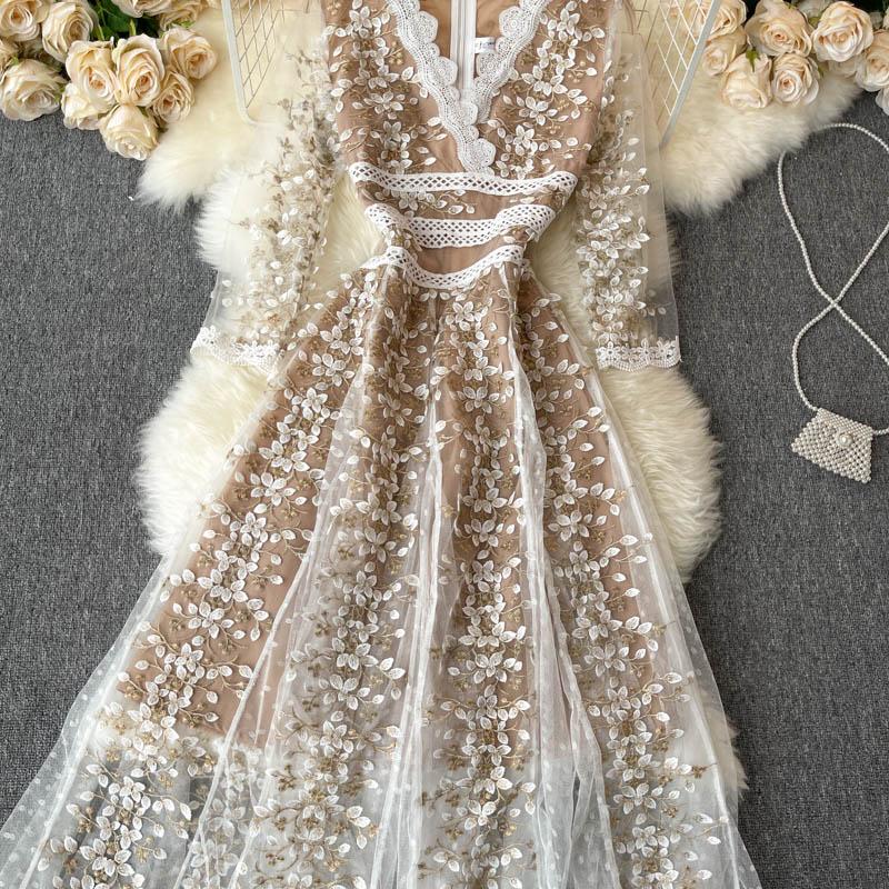 Новые женские платья весна-лето 2025 года