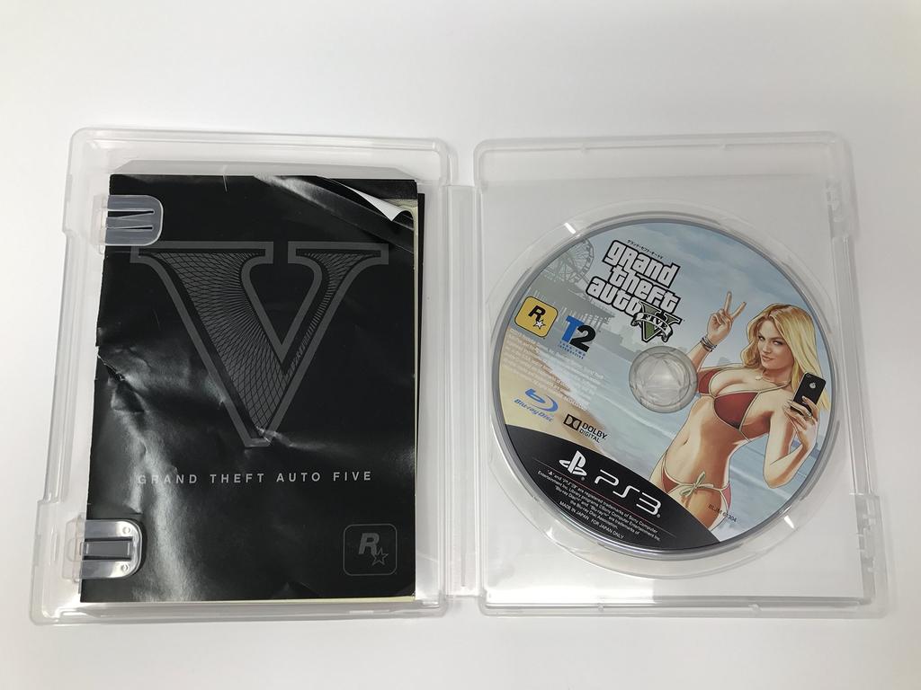 Grand Theft Auto V [CERO Rating "Z"] (Includes "Bonus" Red Shark Money Card ($100,000 In GTA Online) DLC Product Code) - PS3
