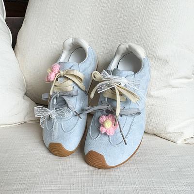Корейские немецкие кроссовки с двойным бантом и шнуровкой женские 2025 новые милые цветочные удобные повседневные спортивные туфли Forrest Gump