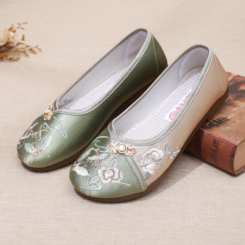 Old Beijing Satin Cloth Shoes Ethnic Style Embroidered Shoes Ancient Style Flat-soled Hanfu Shoes Soft-soled Non-slip Cheongsam Women's Shoes