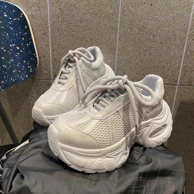 Сетчатые дышащие утолщенная подошва увеличивающие рост кожаные воздушная подушка папины кроссовки женские ретро полировка 2025 весна новая спортивная и повседневная обувь