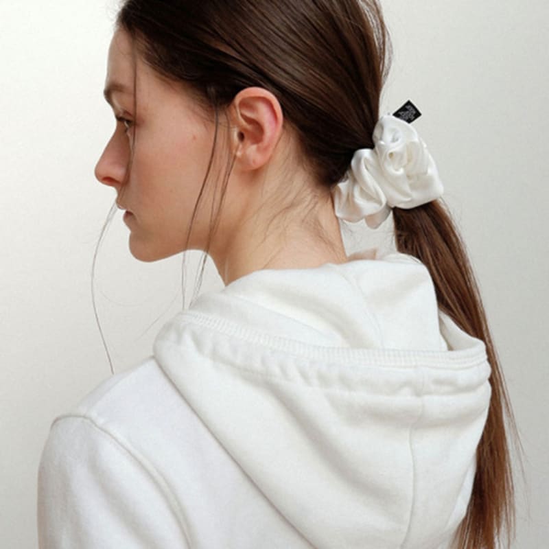 voor Basic Silky Scrunchie_White