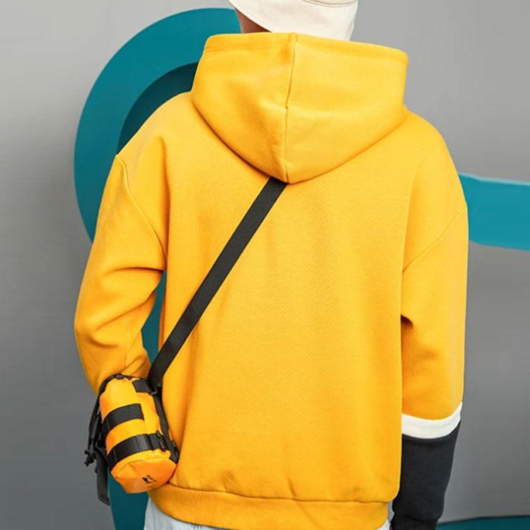 Li-Ning Совместный мужской пуловер с капюшоном и принтом мультфильмов Disney, желтый AWDQ841-1