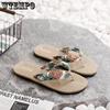 Женская летняя обувь, корейская версия универсальных шлепанцев с плоской подошвой, нескользящая верхняя одежда, модные пляжные тапочки
