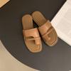 Корейская версия ретро шлепанцев с плоской подошвой и квадратным носком женская уличная обувь 2025 лето новая нишевая мода для города сандалии с открытым носком