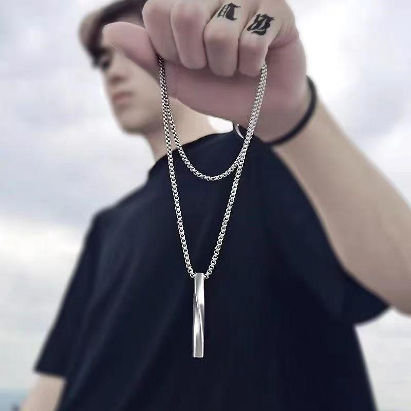 Men's Trendy Letter Necklace: Versatile Light Luxury Cuban Chain Choker