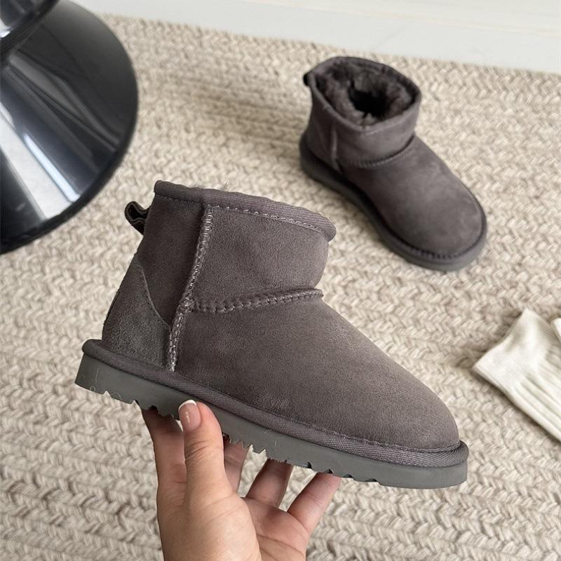 Детские зимние сапоги, новые зимние сапоги с интегрированным мехом, короткие, бархатные, теплые хлопковые сапоги, зимняя обувь для мальчиков