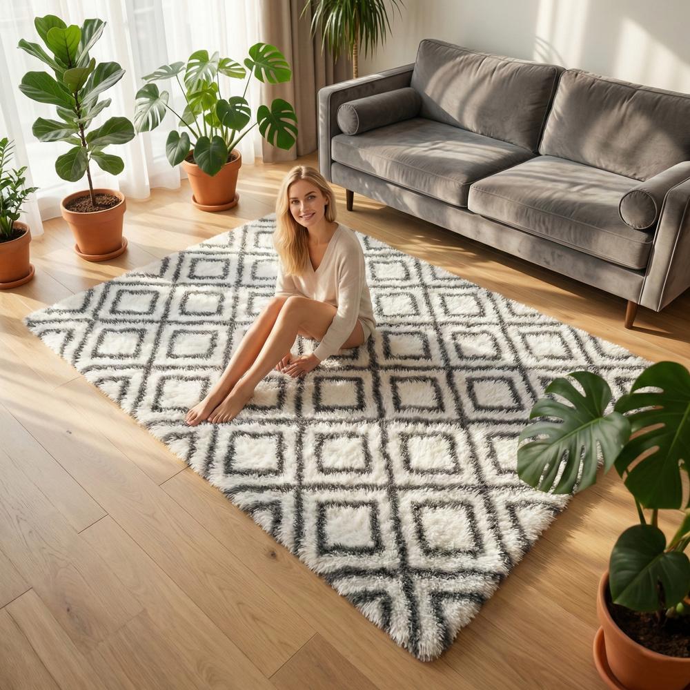 Dywan do salonu shaggy DECOR antypoślizgowy miękki puszysty modny 120x170 White Cube