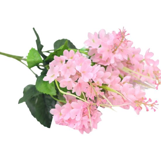 Красивый искусственный цветок, привлекательный, эстетический, долговечный.