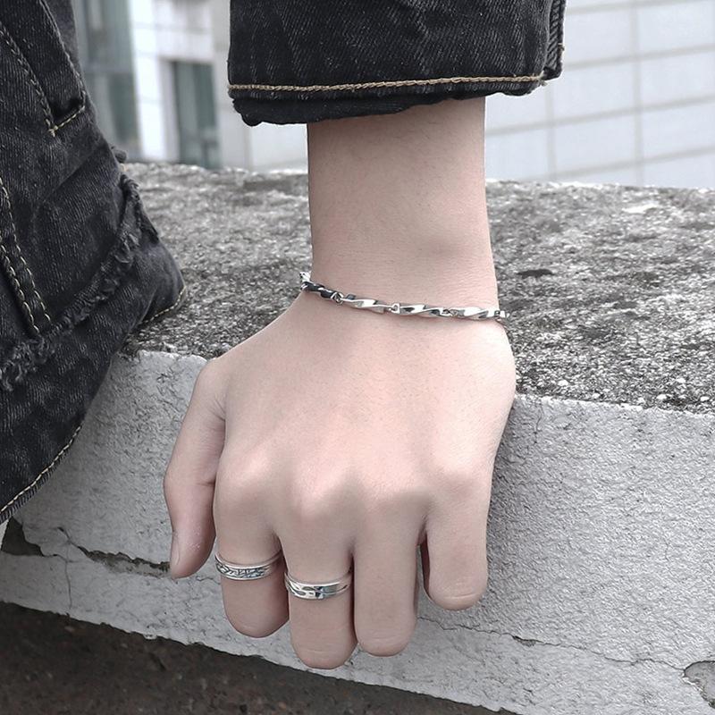 2023 Новый браслет Элегантный бар Мужской браслет Кольцо Мебиуса Браслет из титановой стали Хип-хоп Темперамент Мужская цепочка из титановой стали Цепь из семян дыни