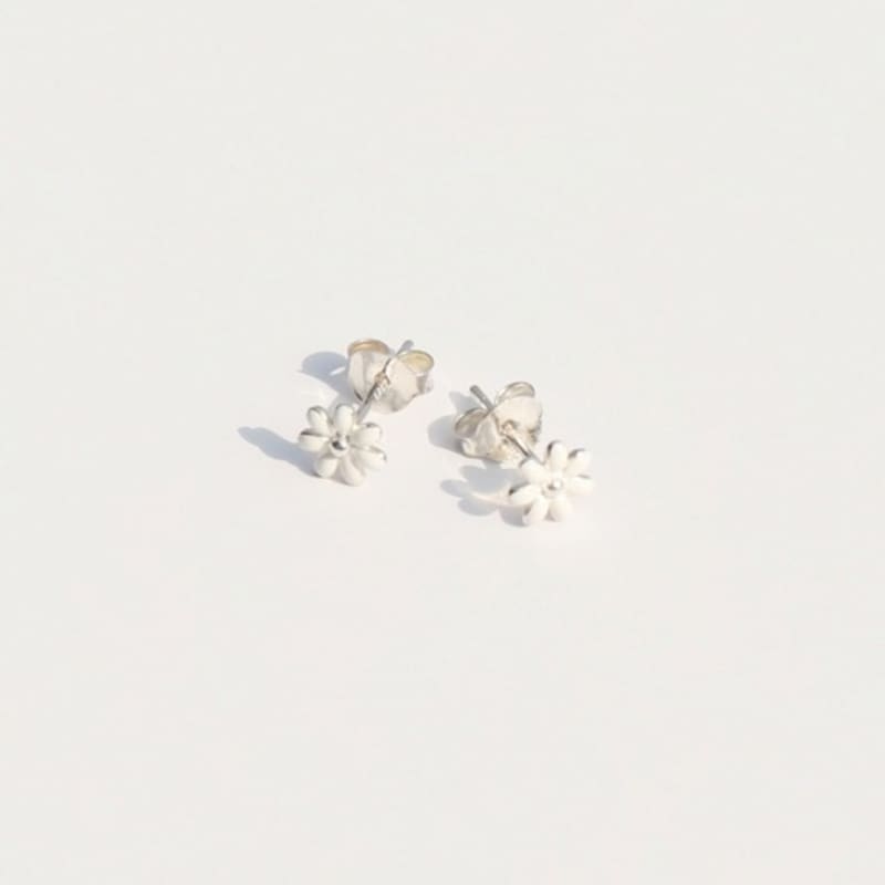 BONBEAU Soft color daisy pin earrings, silver 925 color flower daisy earrings
