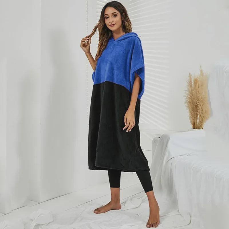 «Летний двухцветный повседневный халат из кораллового флиса с капюшоном»