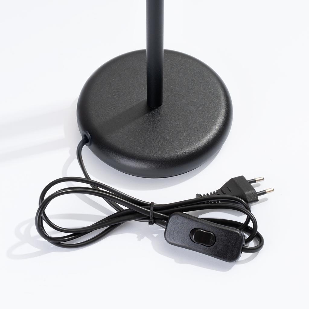 Pastel black desk lamp
