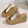 Женские тапочки 2025 Новые Мягкие Золотистые Тапочки на Танкетке с Открытым Носком Обувь Дизайнерские Удобные Пляжные Сандалии Шлепанцы Женские