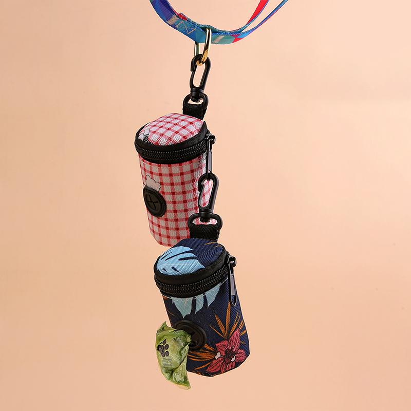 Hangable Dog Poop Bag Dispenser Zipper Dogs Walking Accessory Waste Bag Holder Portable Garbage Bags Organizer Pet Supplies