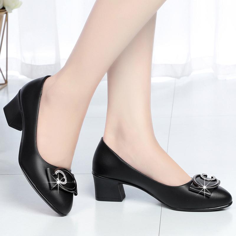 Новые женские туфли-лодочки на мягкой подошве, удобные, нескользящие, женские одинарные туфли, обувь для мамы, модные женские туфли для офиса