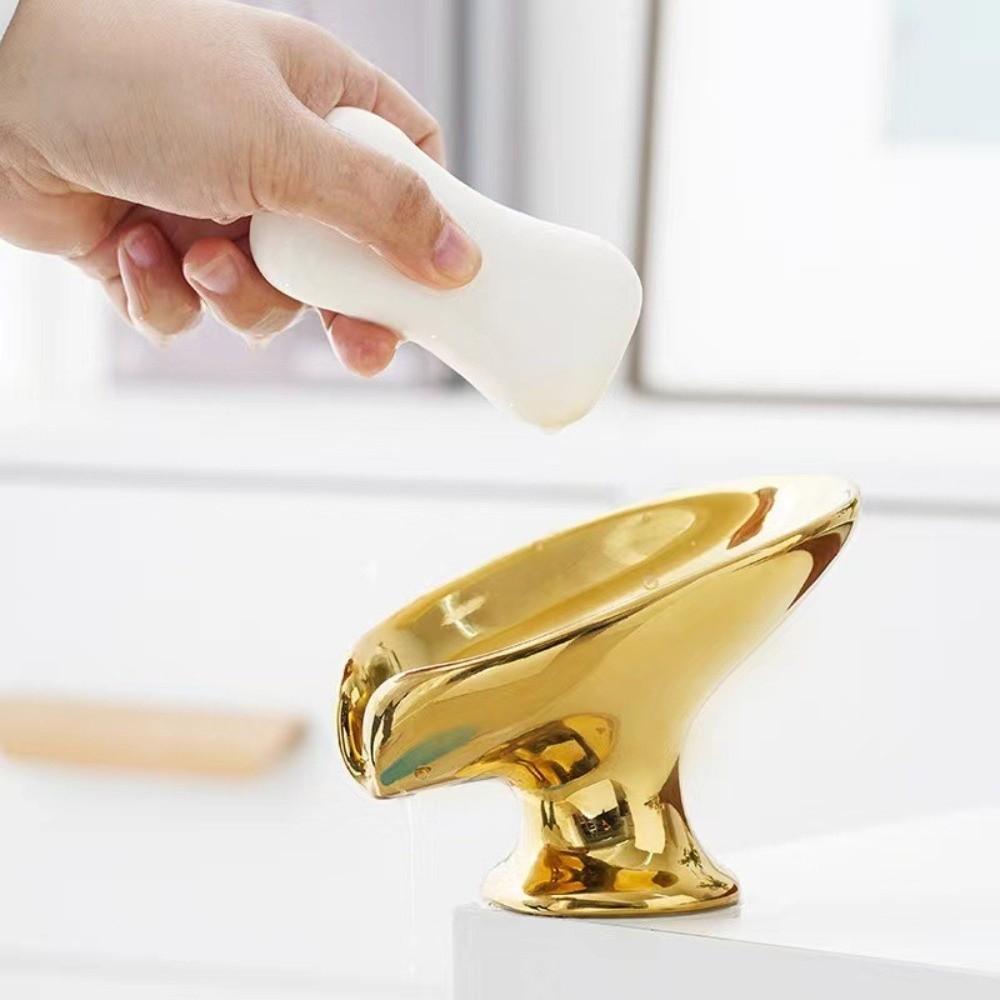 Leaf Shape Self Draining Soap Holder Ceramic Bathroom Storage Holder Elegant Soap Rack Washbasin