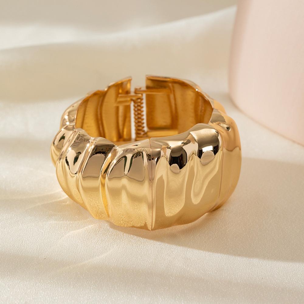 Открытые широкие массивные браслеты на руку, кольцо, преувеличенные браслеты, нерегулярные оборки, браслет для женщин и мужчин