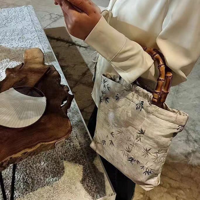 IELGY New Chinese Meilan Bamboo Chrysanthemum Original Pottery Brown Bamboo Bag, Hand Carrying National Style with Cheongsam