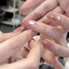 Ногти с персиково-розовым градиентом и сиянием: Универсальный и стильный для повседневной носки