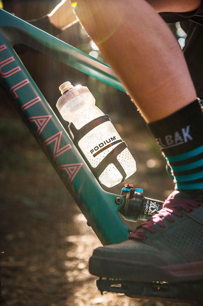 Фляга CAMELBAK Podium 620 мл из углеродного волокна