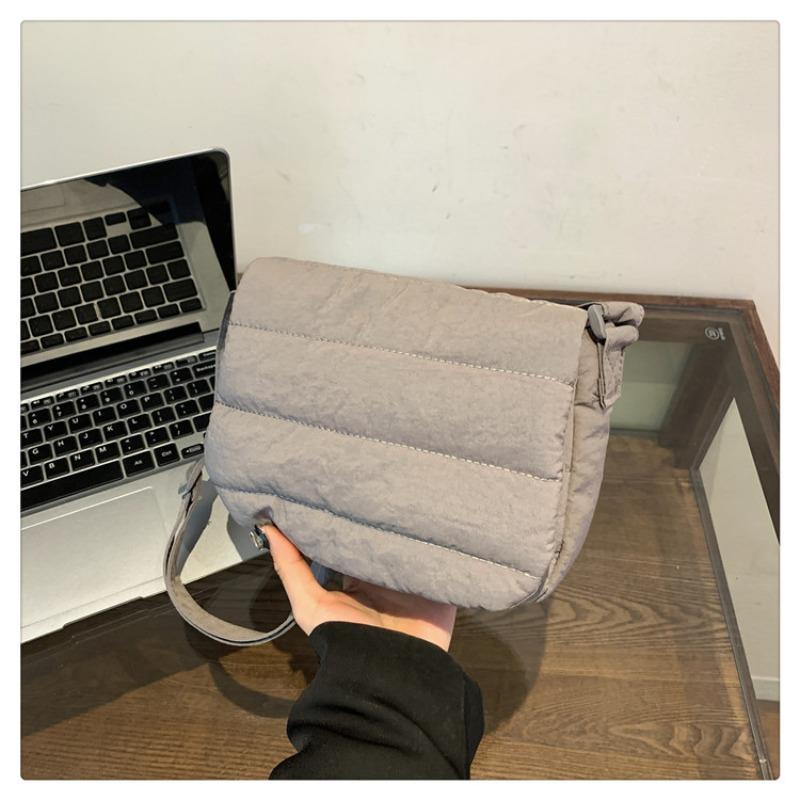 Embroidery thread new solid color small fresh shoulder bag gentle lazy wind simple age reduction messenger small square bag