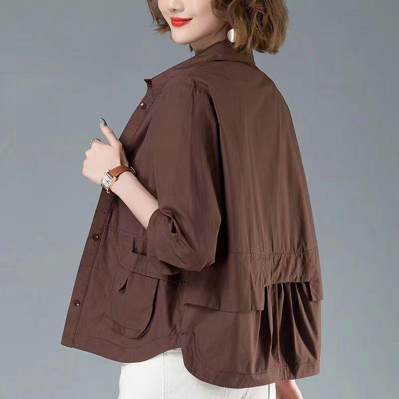 Fashionable Mom Jacket Leisure and Loose Lightweight Coat