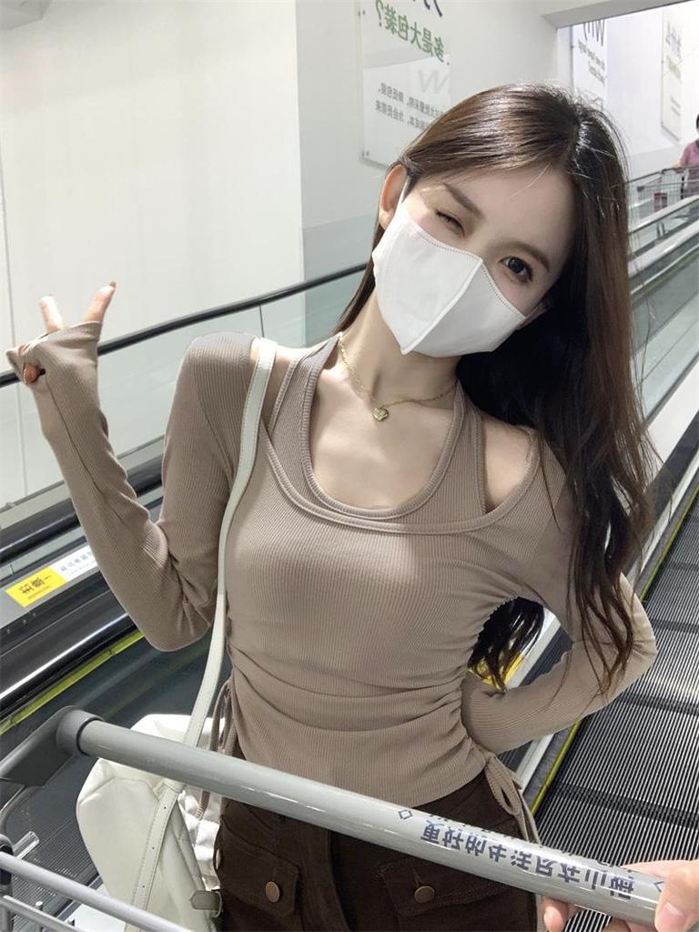 Футболка с длинным рукавом и вырезом-халтер в корейском стиле для женщин — шикарная, стильная и подчеркивающая фигуру