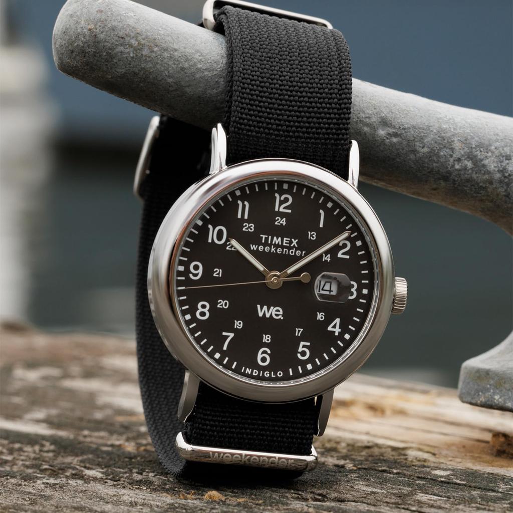 TIMEX Унисекс кварцевые наручные часы Weekender TW2W86100 Водонепроницаемость 5 АТМ Акрил Черный циферблат Латунь